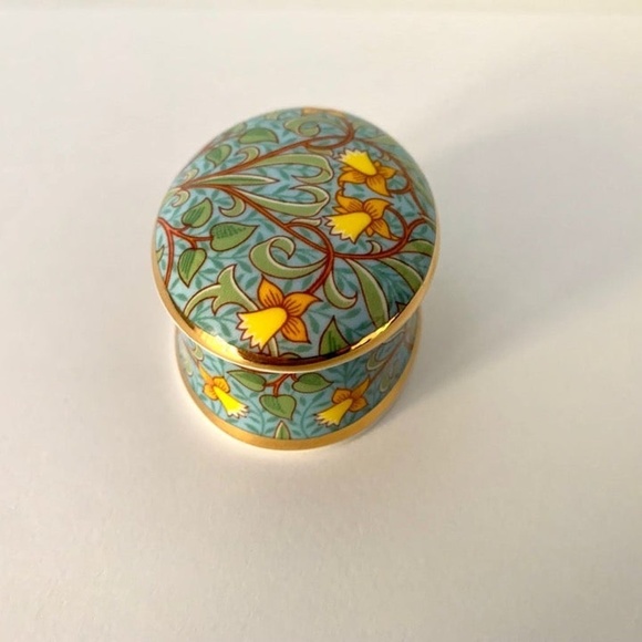 Museum Collection Daffodil Small Oval Trinket Box - Picture 6 of 12